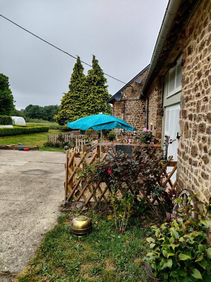 Les Petits Champs Apartment Buais-les-Monts Luaran gambar