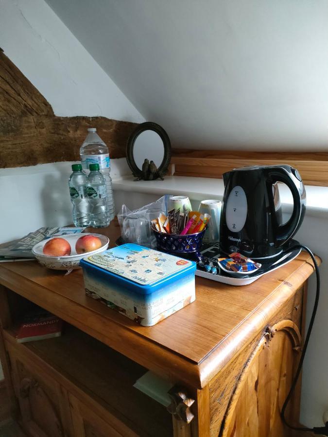 Les Petits Champs Apartment Buais-les-Monts Luaran gambar