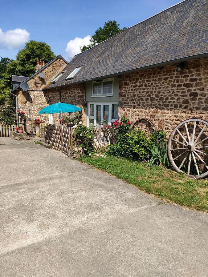 Les Petits Champs Apartment Buais-les-Monts Luaran gambar